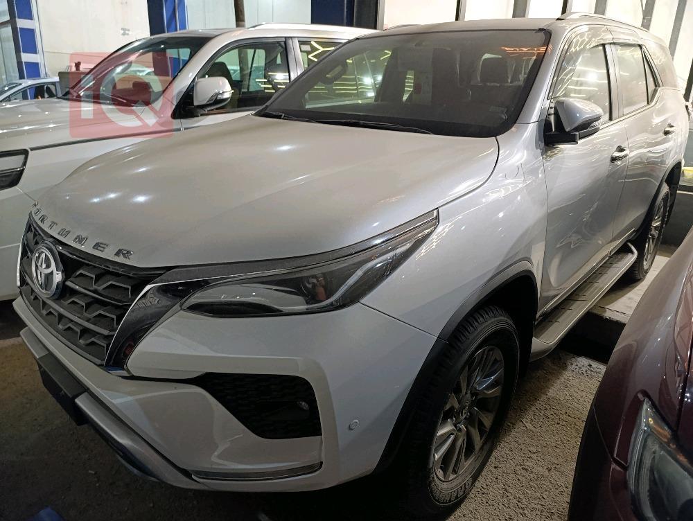 تۆیۆتا فۆرچێنەر